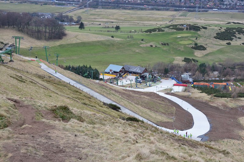 Midlothian Snowsports Centre — Hillend dry slopes. Photo: Jim Barton . Archive image; resized.